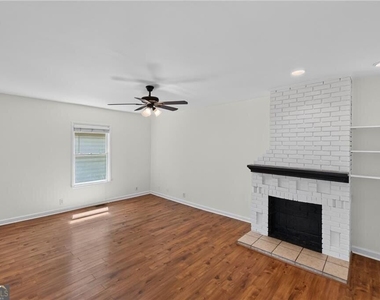 1801 Evans Drive Sw - Photo Thumbnail 8