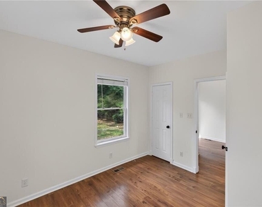 1801 Evans Drive Sw - Photo Thumbnail 28