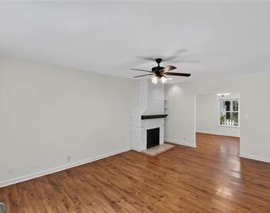 1801 Evans Drive Sw - Photo Thumbnail 6