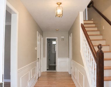 1680 Huntington Drive - Photo Thumbnail 5