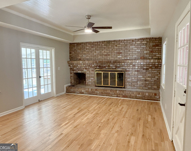 1680 Huntington Drive - Photo Thumbnail 10