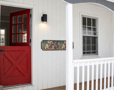 1680 Huntington Drive - Photo Thumbnail 4