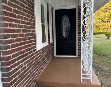 3067 Barksdale Circle - Photo Thumbnail 3
