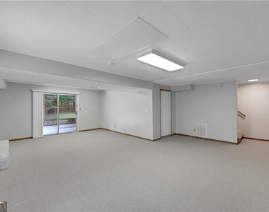 5223 Davantry Drive - Photo Thumbnail 12