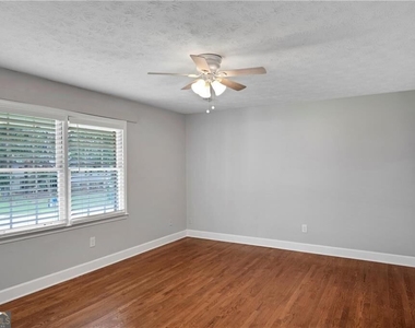 5223 Davantry Drive - Photo Thumbnail 10