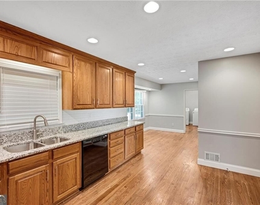 5223 Davantry Drive - Photo Thumbnail 5