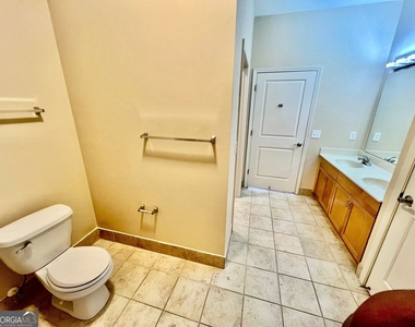 870 Mayson Turner Road Nw - Photo Thumbnail 11