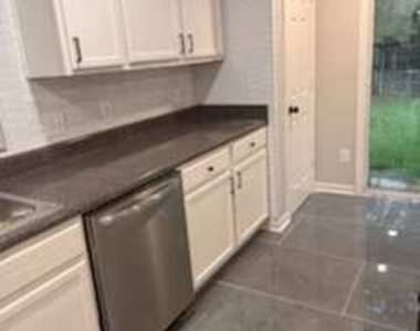 311 Silver Spring Street - Photo Thumbnail 10