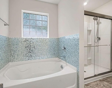 477 Starbuck Parkway - Photo Thumbnail 15
