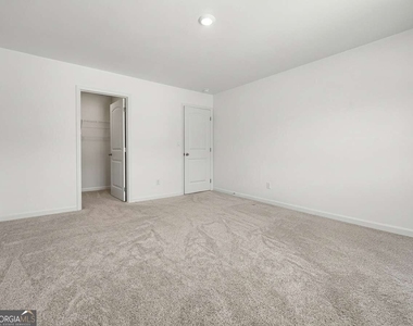 477 Starbuck Parkway - Photo Thumbnail 13