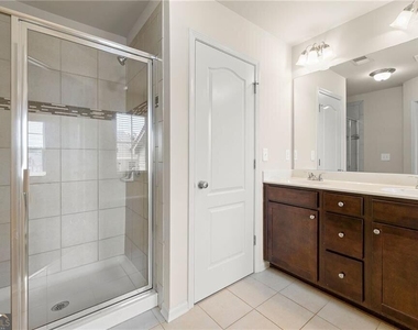 2462 Whiteoak Run Se - Photo Thumbnail 14