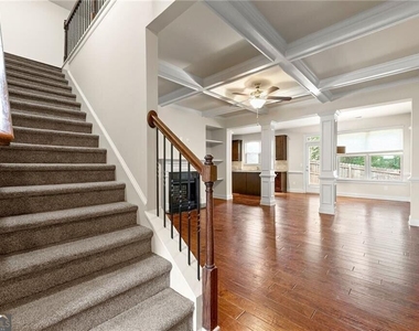 2462 Whiteoak Run Se - Photo Thumbnail 4
