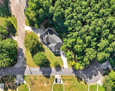 100 Bluebird Lane - Photo Thumbnail 33