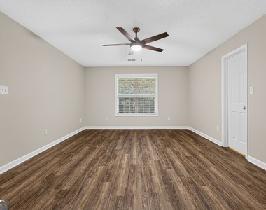 100 Bluebird Lane - Photo Thumbnail 16