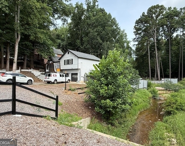 3721 Quail Hollow Trail - Photo Thumbnail 3