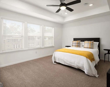 1792 Oberlin Drive - Photo Thumbnail 7