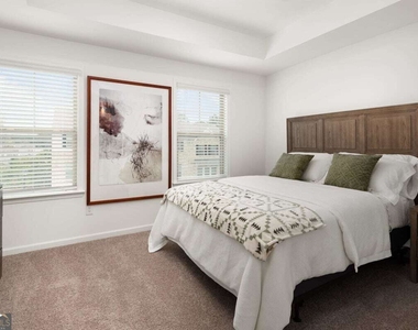 1792 Oberlin Drive - Photo Thumbnail 10