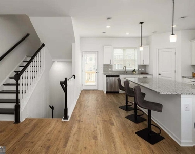 1792 Oberlin Drive - Photo Thumbnail 4