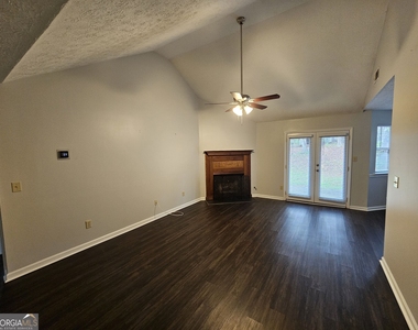 40 Peachtree Way - Photo Thumbnail 1