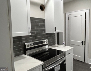 920 Wesleyan Drive - Photo Thumbnail 4
