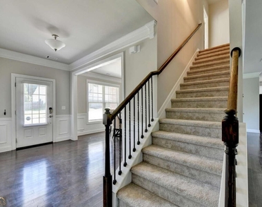 3860 Grandview Manor Drive - Photo Thumbnail 12