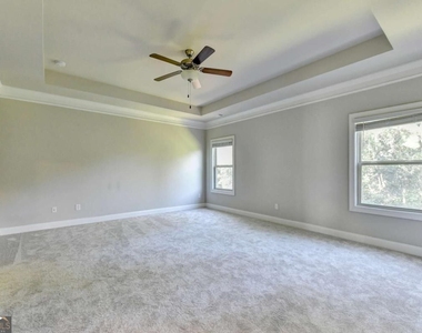 3860 Grandview Manor Drive - Photo Thumbnail 13