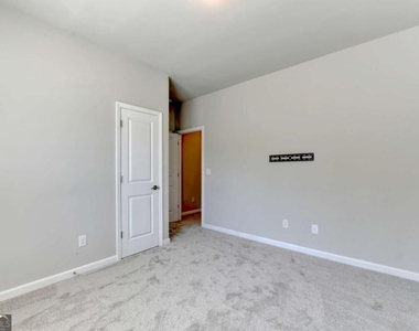 3860 Grandview Manor Drive - Photo Thumbnail 19