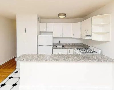342 East 55th Street - Photo Thumbnail 3