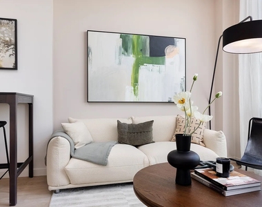 67 Prince Street, 304 - Photo Thumbnail 1
