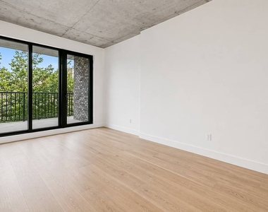 815 Flatbush Avenue - Photo Thumbnail 2
