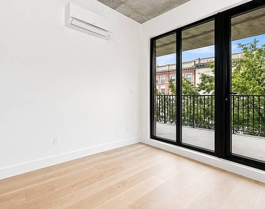815 Flatbush Avenue - Photo Thumbnail 3