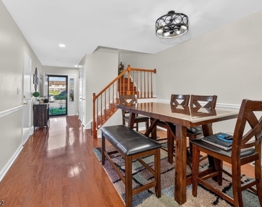 29 Olive Ct - Photo Thumbnail 4