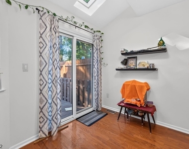 29 Olive Ct - Photo Thumbnail 8