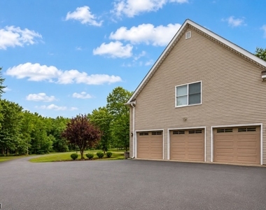 164 E Mountain Rd - Photo Thumbnail 6