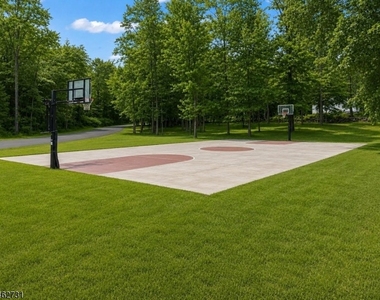 164 E Mountain Rd - Photo Thumbnail 3