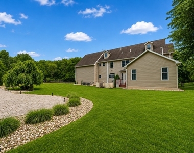 164 E Mountain Rd - Photo Thumbnail 5