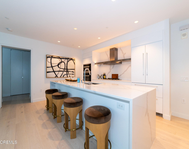1101 N Ocean Avenue N - Photo Thumbnail 2