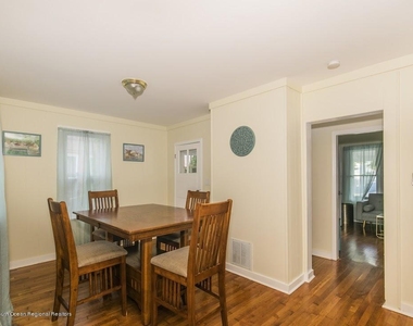 105 Webb Avenue - Photo Thumbnail 8