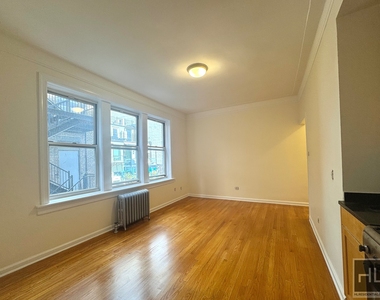 West 13 Street - Photo Thumbnail 3