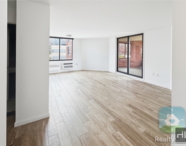 2nd Avenue - Photo Thumbnail 1