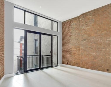Bowery - Photo Thumbnail 11