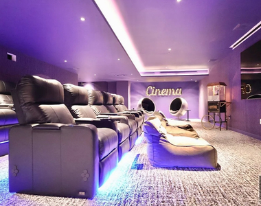 Center Blvd - Photo Thumbnail 3