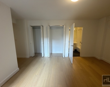 East 39th Street - Photo Thumbnail 8