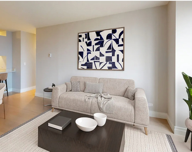 East 95th Street - Photo Thumbnail 1