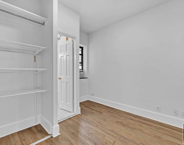 East 31 Street - Photo Thumbnail 4