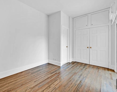 East 31 Street - Photo Thumbnail 5