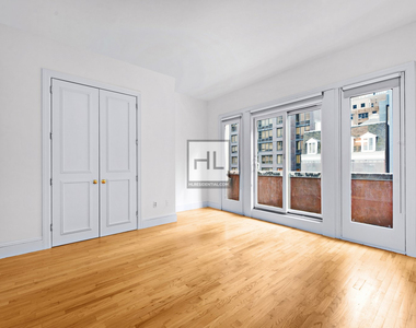 East 57 Street - Photo Thumbnail 1