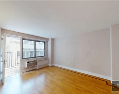 West 97th Street - Photo Thumbnail 2
