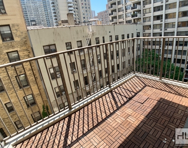 West 97th Street - Photo Thumbnail 7