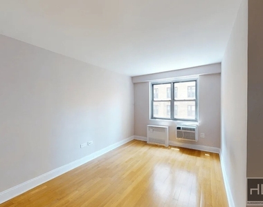 West 97th Street - Photo Thumbnail 4